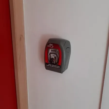 08 - Joli Avec Clim Et équipé Pour 2 Personnes, Lit Double, Parking Privatif Gratuit, Grand Fourgon Possible, Le Linge De Maison Est Fourni Razac-sur-lʼIsle