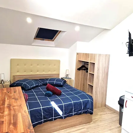 아파트 08 - Joli Avec Clim Et Equipe Pour 2 Personnes, Lit Double, Parking Privatif Gratuit, Grand Fourgon Possible, Le Linge De Maison Est Fourni