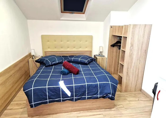 08 - Tres Joli Equipe Pour 2 Personnes, Avec Lit Double, Parking Privatif Gratuit, Grand Fourgon Possible, Le Linge De Maison Est Fourni Apartmán *